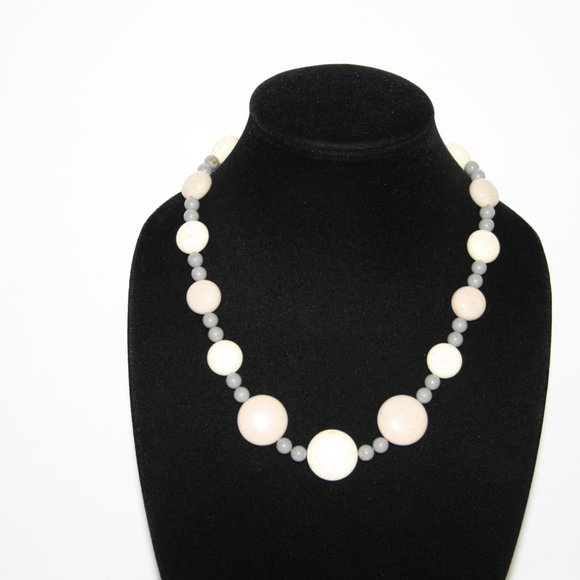 🌫️🤍 Vintage Gray & Cream Stone Necklace · 21.5" 🤍🌫️ - Picture 5 of 5